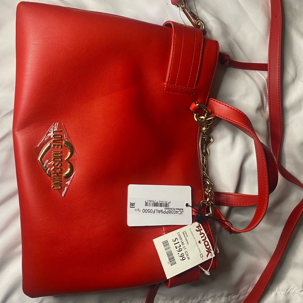 Red Love Moschino Bag with handle and strap